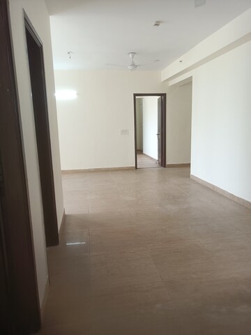 Room in 3.5 BHK Apartment at The 3C Lotus Panache, Sector 110 – for Rent
