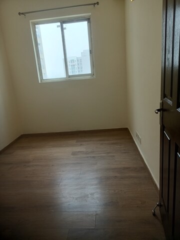 Room in 3.5 BHK Apartment at The 3C Lotus Panache, Sector 110 – for Rent