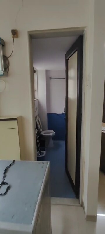 Furnished Amenities in 1 BHK Apartment at Dadar West – for Rent