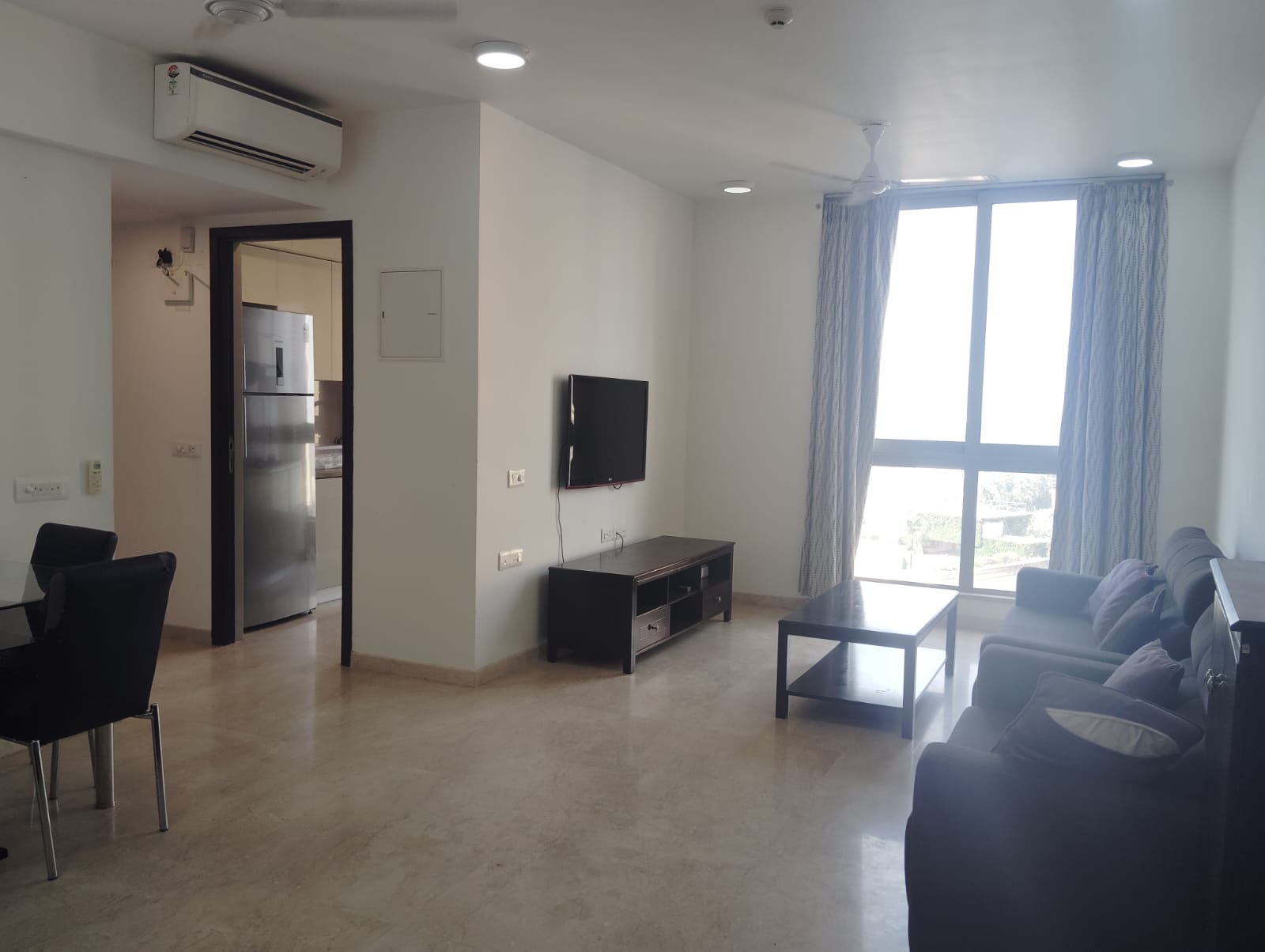 2 BHK Apartment For Rent in Hiranandani Atlantis