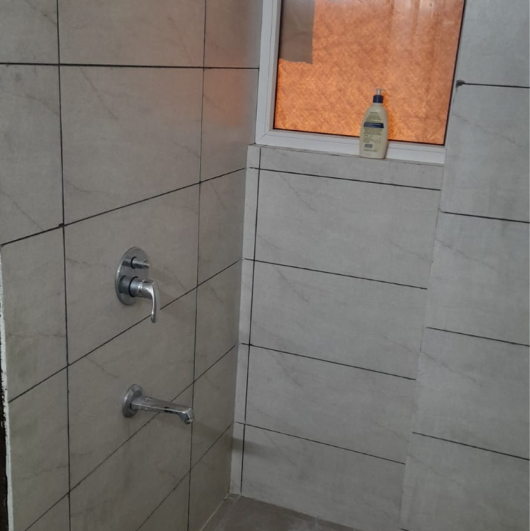 Bathroom, motia-royal-citi-apartments 3.5 Bedroom 3000 Sq.Ft. Penthouse In Ghazipur Zirakpur 8708941