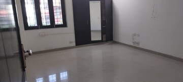 Room in 3 BHK Independent House at RWA Apartments Sector 50, Sector 50 – for Rent