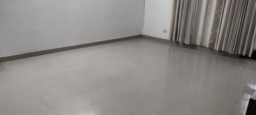 Room in 3 BHK Independent House at RWA Apartments Sector 50, Sector 50 – for Rent