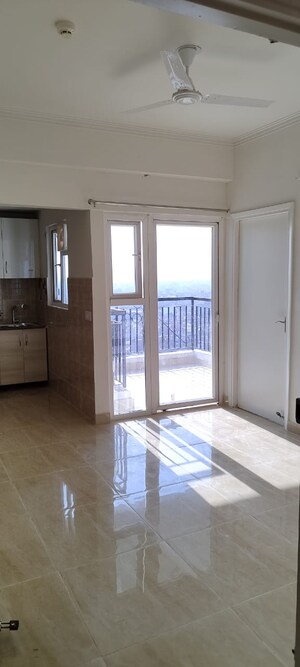 Room in 4 BHK Apartment at Gaur City 2 - 11th Avenue, Sector 16c Greater Noida – for Sale