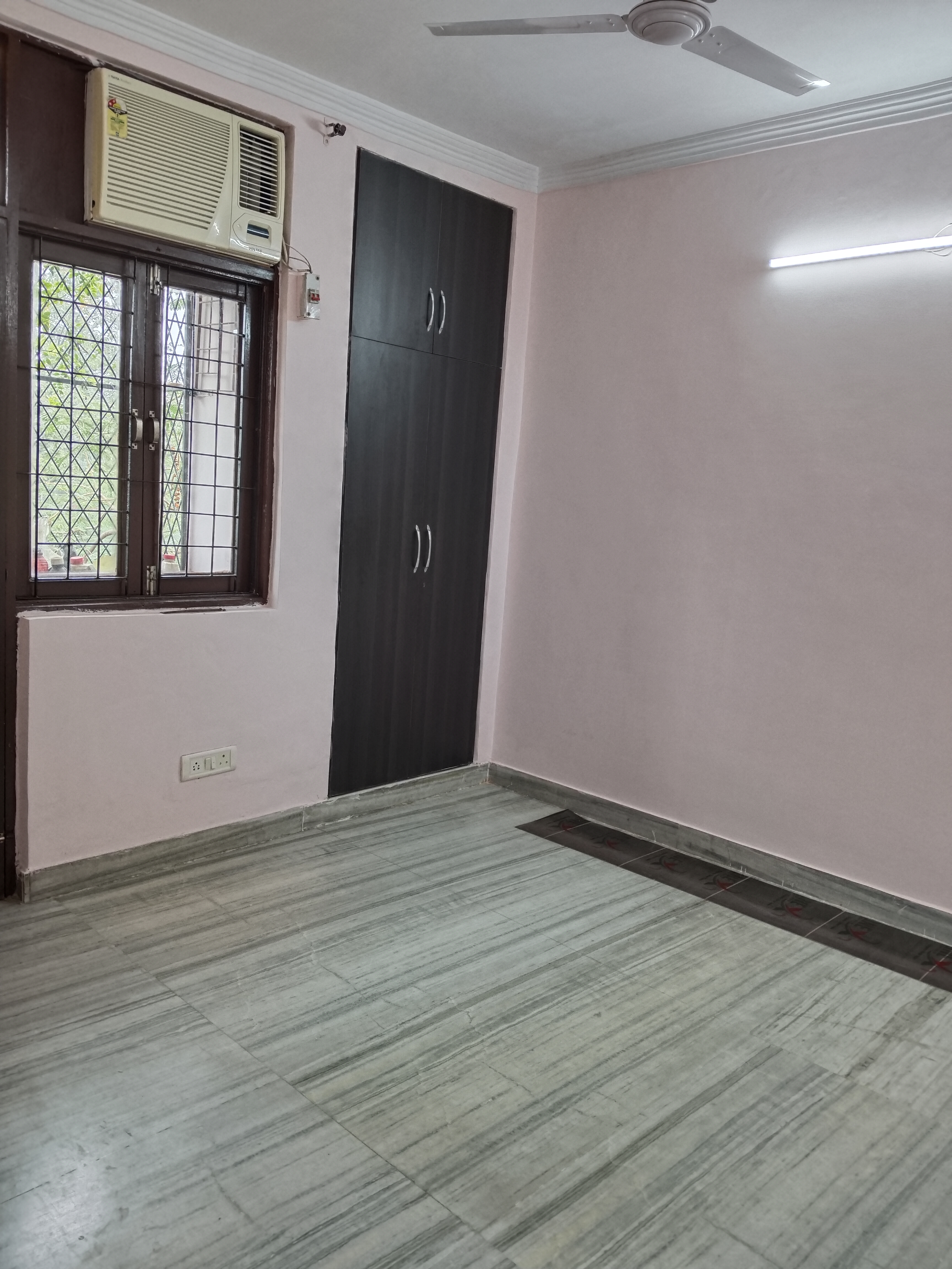 2 BHK + Pooja Room Apartment For Rent in  B Block Panchsheel Vihar