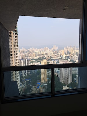 Room in 2 BHK Apartment at Lotus Sky Garden, Malad West – for Sale