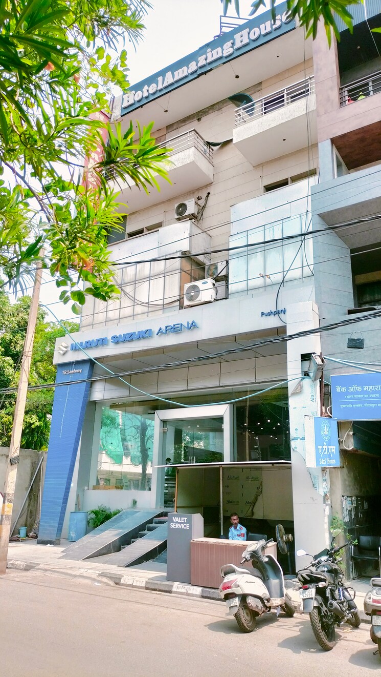 Exterior View, pushpanjali enclave 6 Bedroom 335 Sq.Yd. Builder Floor In Pushpanjali Enclave Delhi 8709049