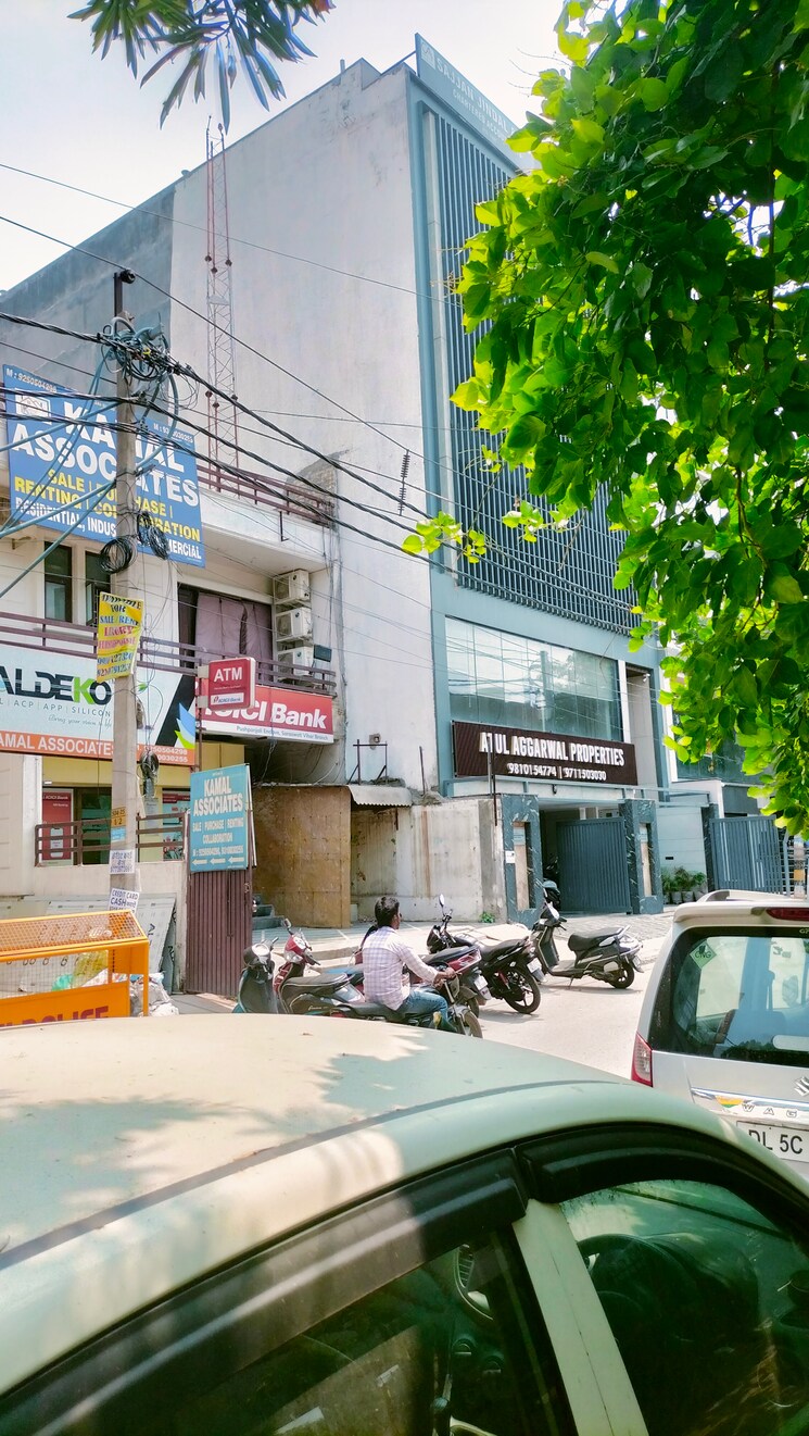 Exterior View, pushpanjali enclave 6 Bedroom 335 Sq.Yd. Builder Floor In Pushpanjali Enclave Delhi 8709049