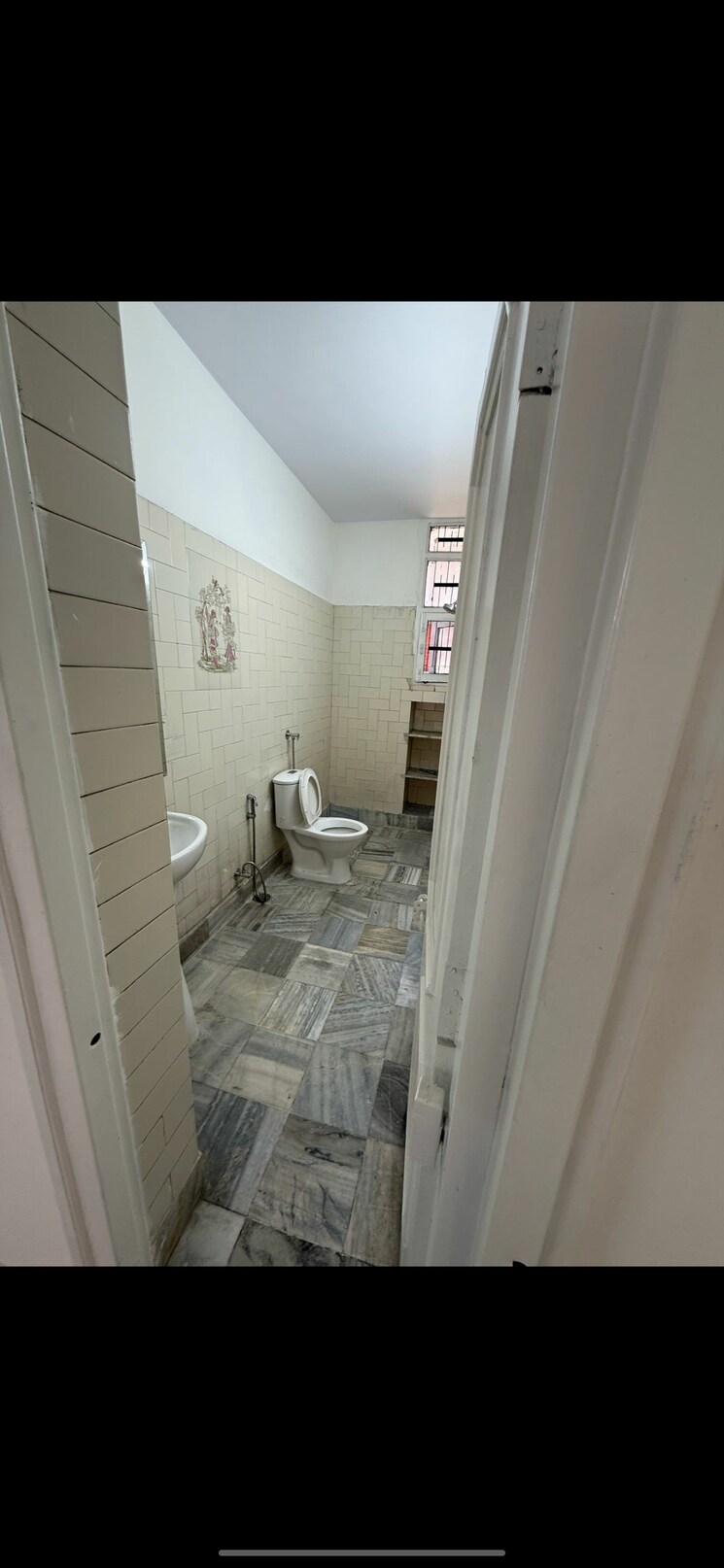 Bathroom, sector 43 3 Bedroom 1250 Sq.Ft. Apartment In Sector 43 Chandigarh 8709055