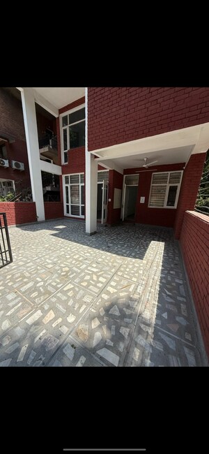  3 BHK Apartment at Sector 43 – for Sale