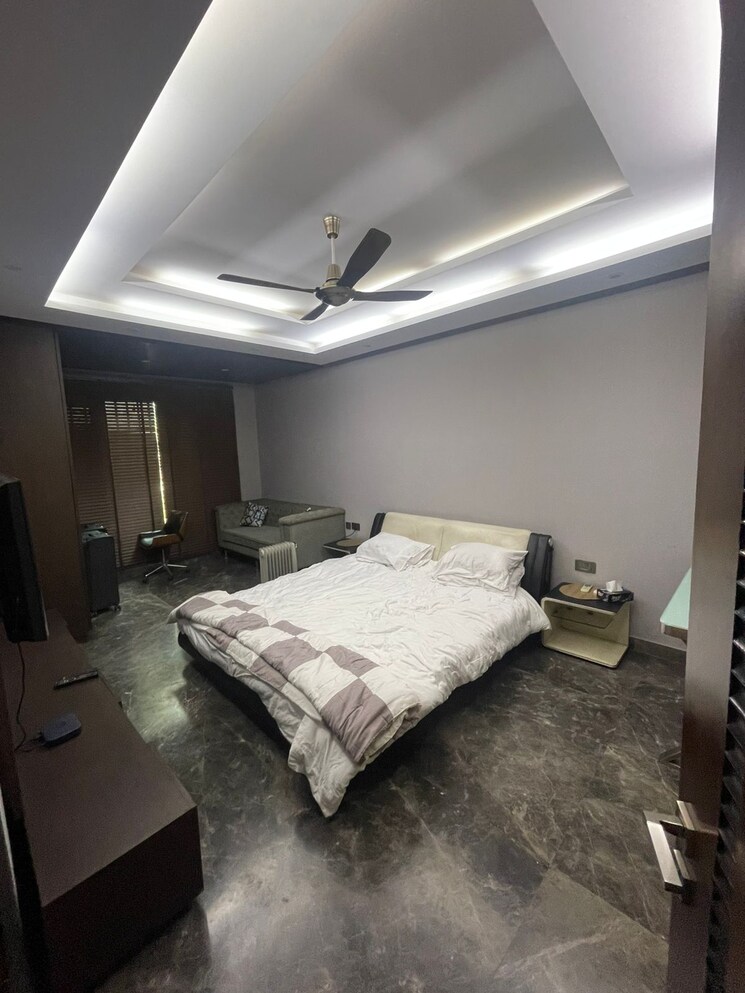 Bedroom, central-park-bignonia-towers 4 Bedroom 5581 Sq.Ft. Apartment In Sohna Sector 32 Gurgaon 8709050