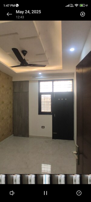 Room in 3 BHK Builder Floor at Smart Lane, Niti Khand – for Sale