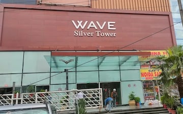 Shop For Sale in Sector 18