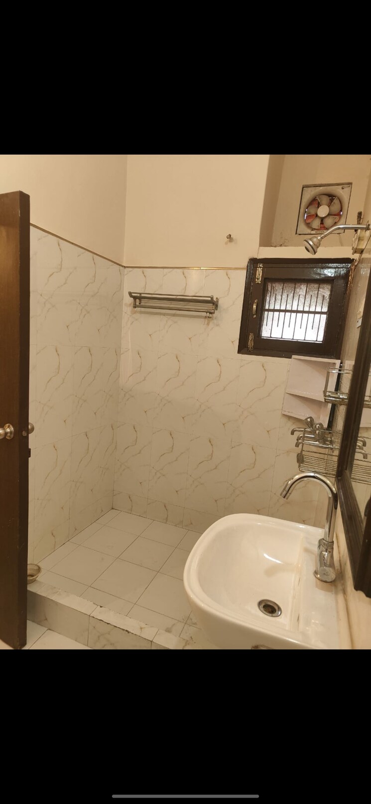 Bathroom, sector 43 3 Bedroom 1250 Sq.Ft. Apartment In Sector 43 Chandigarh 8709081