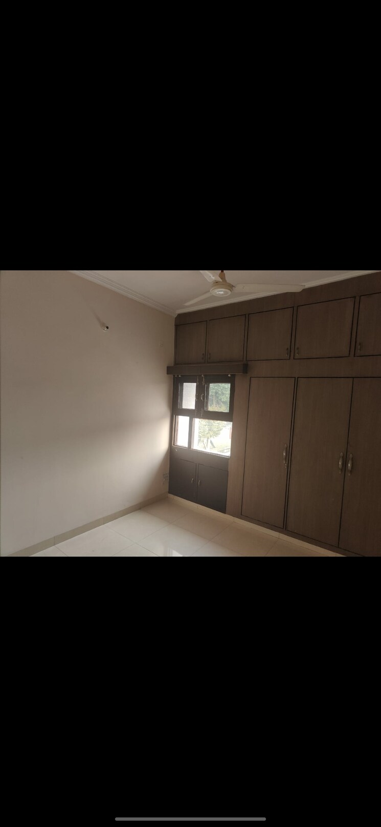 Room, sector 43 3 Bedroom 1250 Sq.Ft. Apartment In Sector 43 Chandigarh 8709081