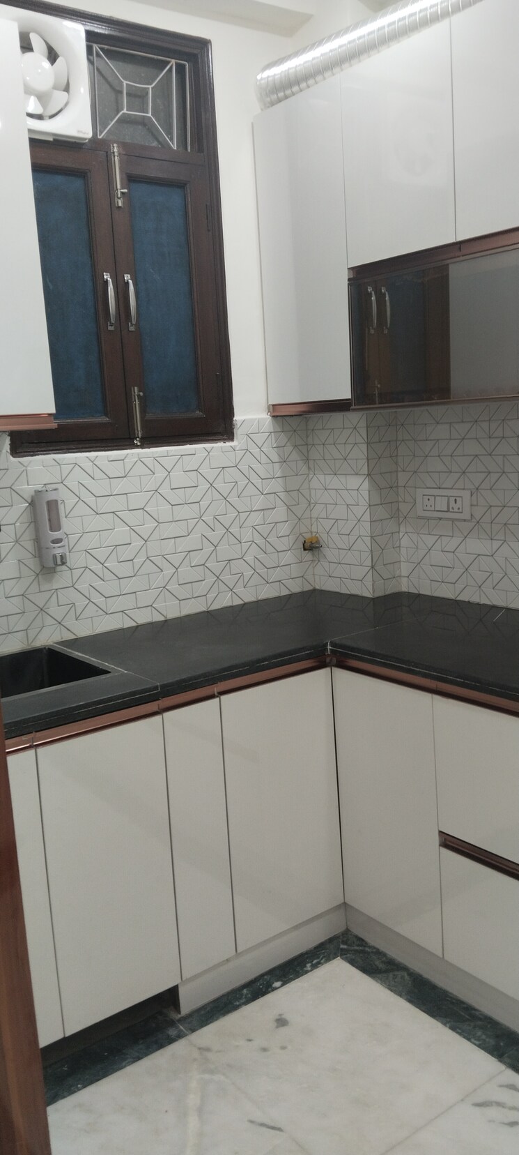 Kitchen, khirki extension 3 Bedroom 1100 Sq.Ft. Builder Floor In Khirki Extension Delhi 8709110