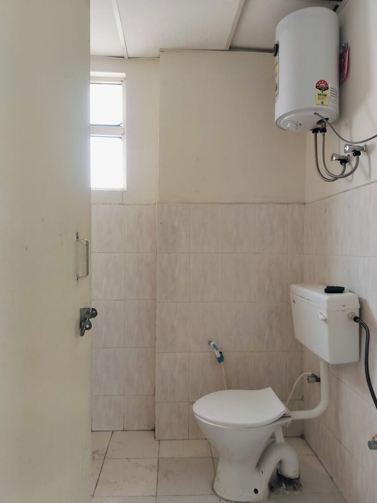 Master Bedroom, rof-aalayas 2 Bedroom 717 Sq.Ft. Apartment In Sector 102 Gurgaon 8709175