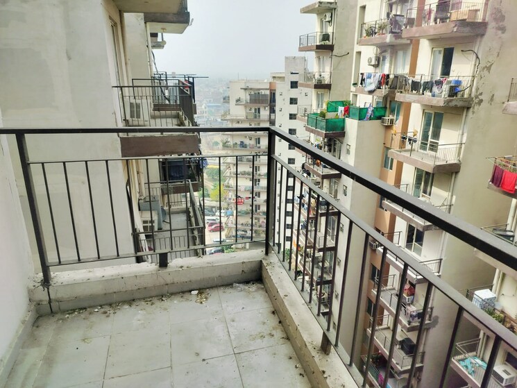Balcony, rof-aalayas 2 Bedroom 717 Sq.Ft. Apartment In Sector 102 Gurgaon 8709175