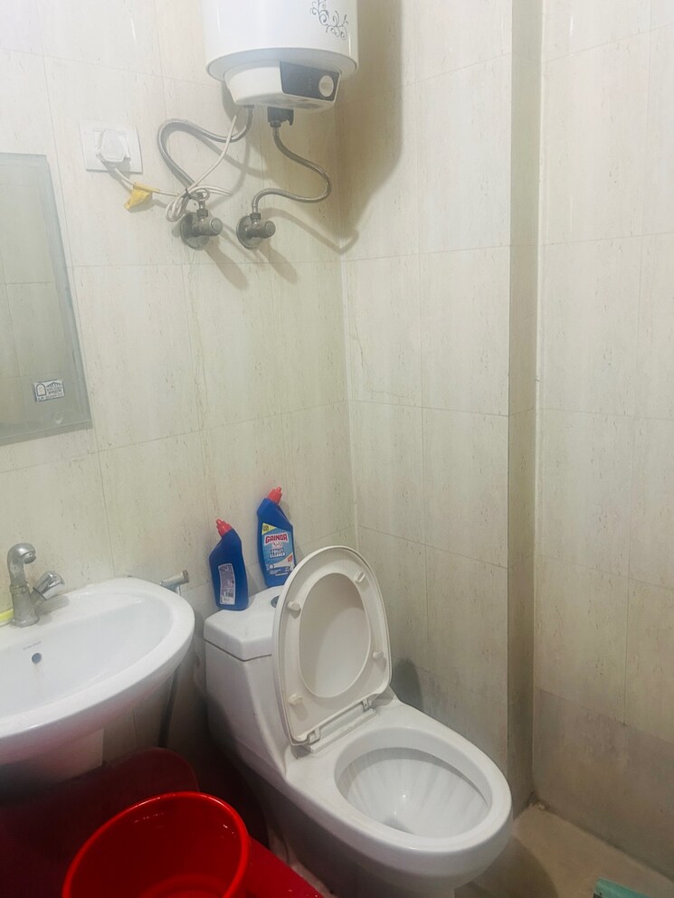 Bathroom, avantika-homes 2 Bedroom 850 Sq.Ft. Builder Floor In Sector 1 Greater Noida Greater Noida 8708434