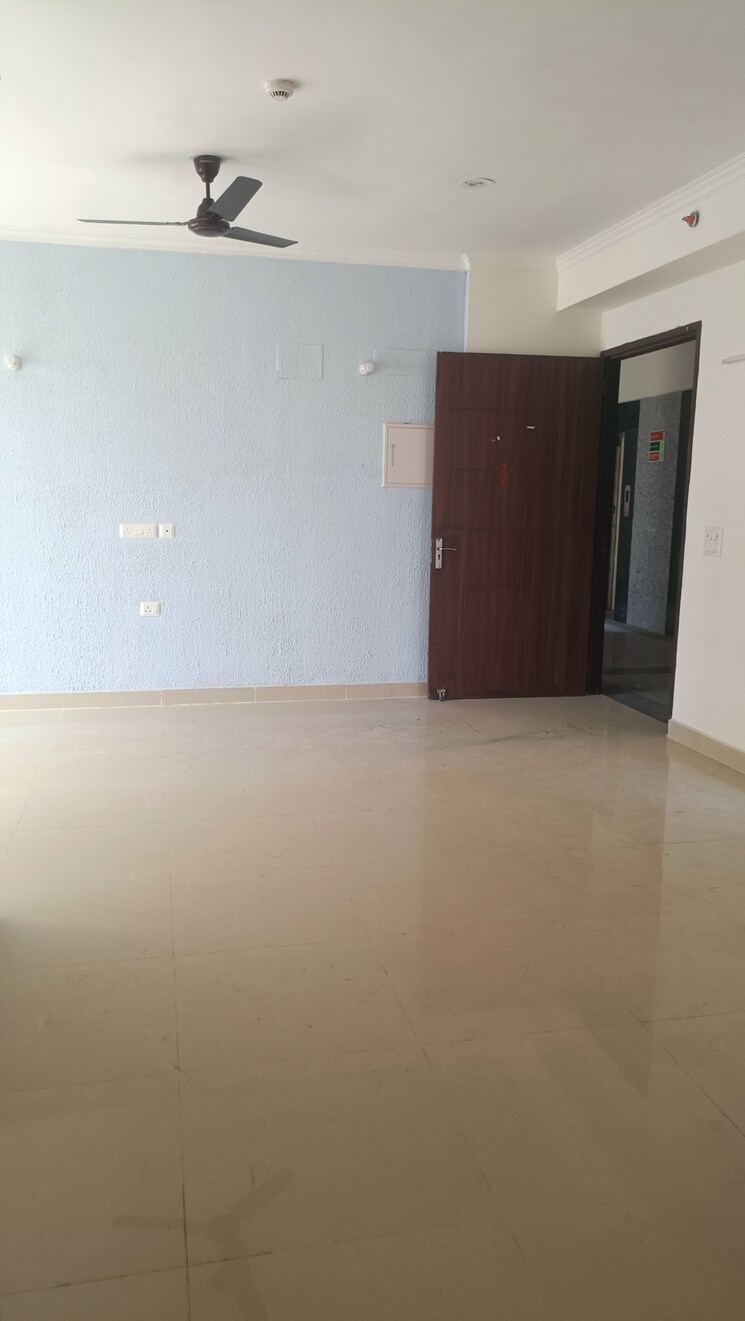 Room, amrapali-crystal-homes 3 Bedroom 1700 Sq.Ft. Apartment In Sector 76 Noida 8709160