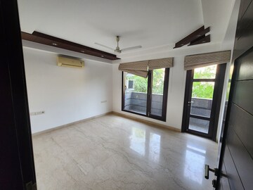 Room in 4 BHK Builder Floor at Saket – for Rent