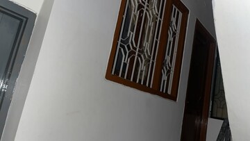 Furnished Amenities in 3.5 BHK Independent House at Gomti Nagar – for Sale