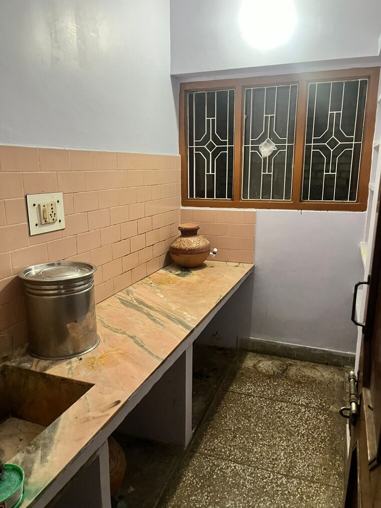 Kitchen, gomti nagar 3.5 Bedroom 1500 Sq.Ft. Independent House In Gomti Nagar Lucknow 8709192