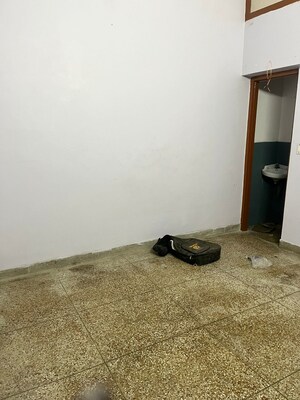 Room in 3.5 BHK Independent House at Gomti Nagar – for Sale