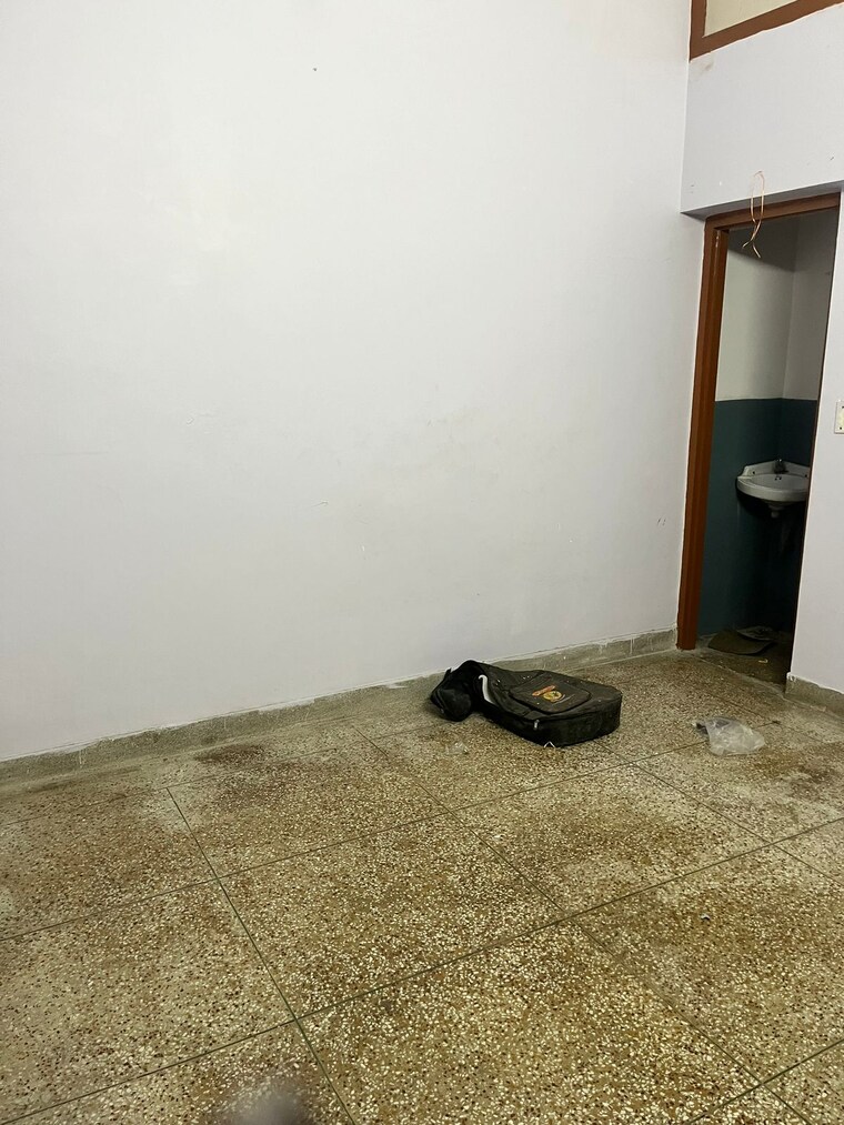 Room, gomti nagar 3.5 Bedroom 1500 Sq.Ft. Independent House In Gomti Nagar Lucknow 8709192