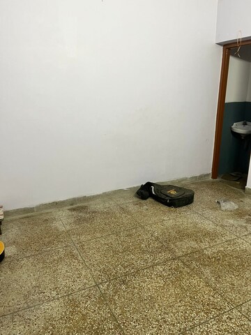 Room in 3.5 BHK Independent House at Gomti Nagar – for Sale