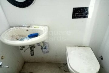 Attached Bathroom in 2 BHK Apartment at Paschim Vihar – for Rent
