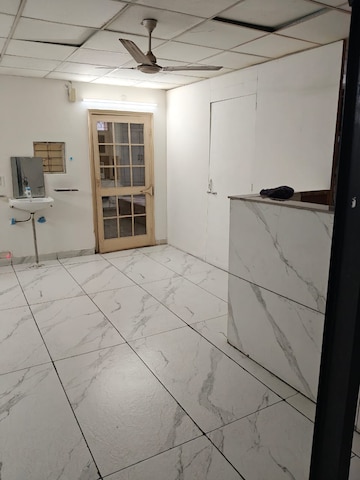 Room in 4 BHK Builder Floor at Laxmi Nagar – for Rent