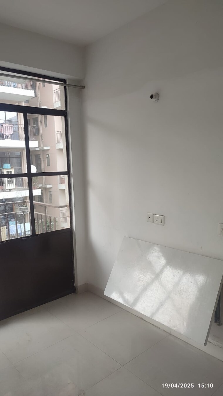 Room, signature-global-synera 1 Bedroom 432 Sq.Ft. Apartment In Sector 81 Gurgaon 8709287