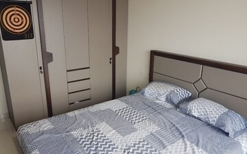 2 BHK Apartment For Rent in K Raheja Palm Court, Malad West