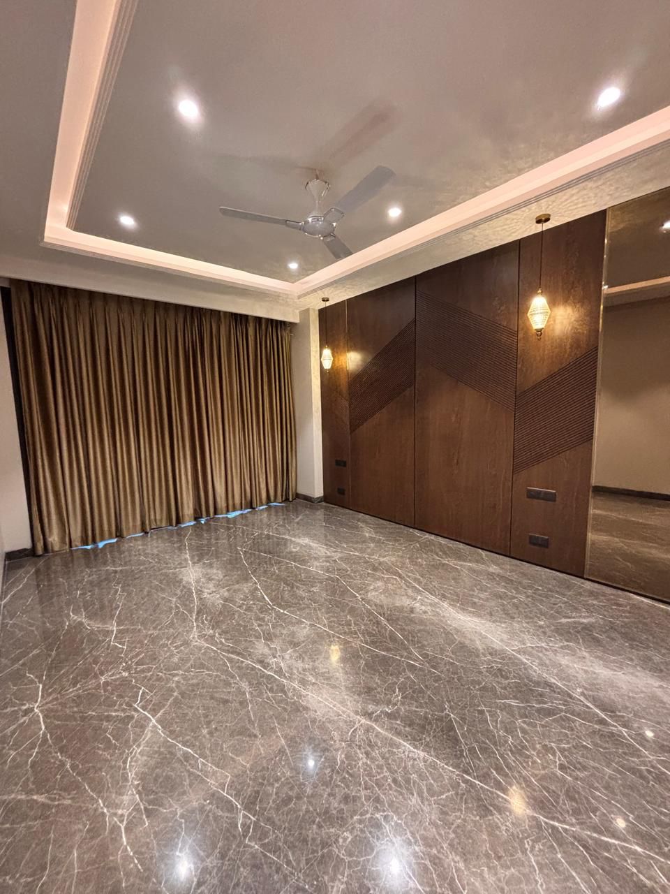 4 BHK + Servant Room Builder Floor For Rent in DLF Atria
