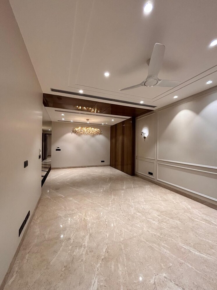 undefined, dlf-atria 4 Bedroom 300 Sq.Yd. Builder Floor In Dlf Phase ii Gurgaon 8709447