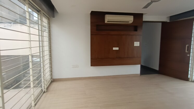 Room, six-seasons 4 Bedroom 4000 Sq.Ft. Apartment In Gachibowli Hyderabad 8709515