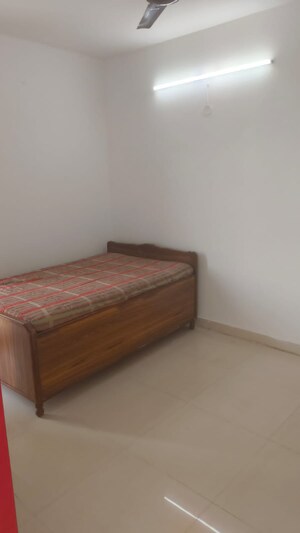 Room in 2 BHK Apartment at Signature Orchard Avenue 2, Sector 93 – for Sale