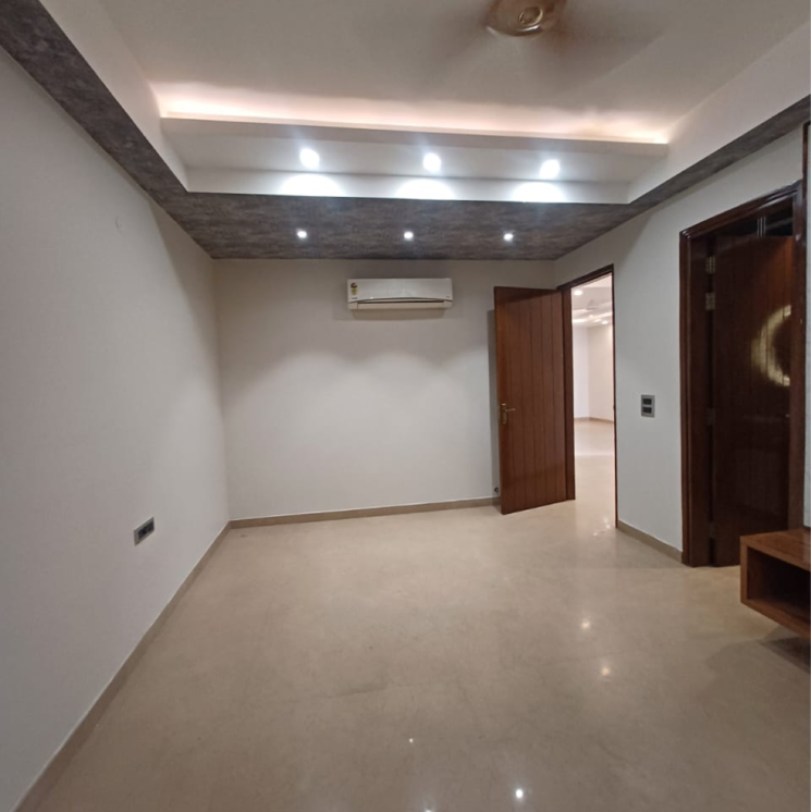 Room, sector 23 4 Bedroom 2200 Sq.Ft. Builder Floor In Sector 23 Gurgaon 8709580