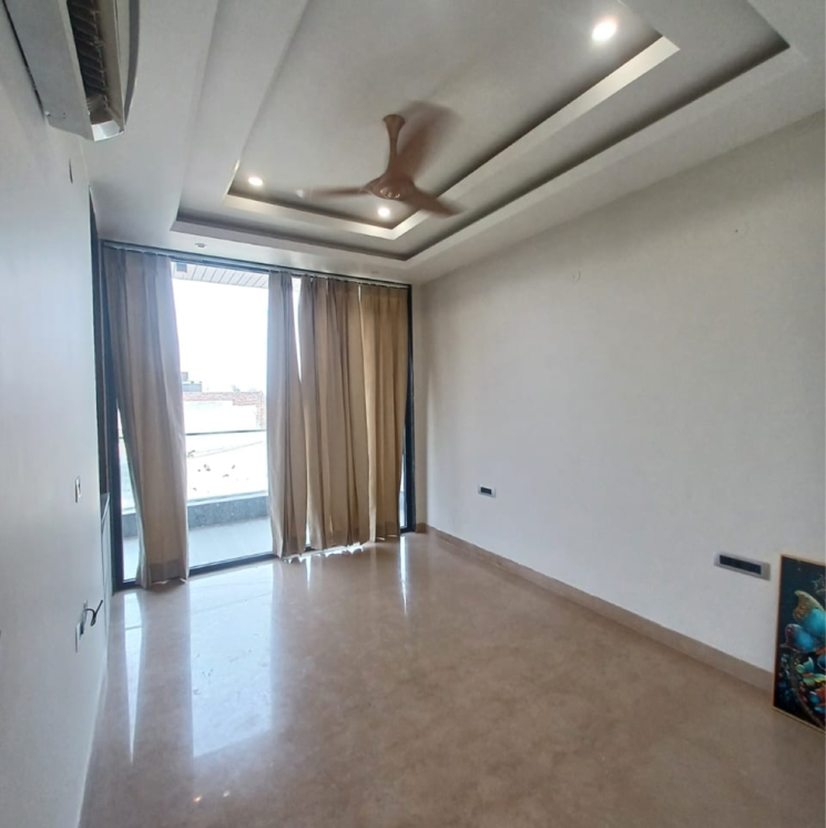 Room, sector 23 4 Bedroom 2200 Sq.Ft. Builder Floor In Sector 23 Gurgaon 8709580