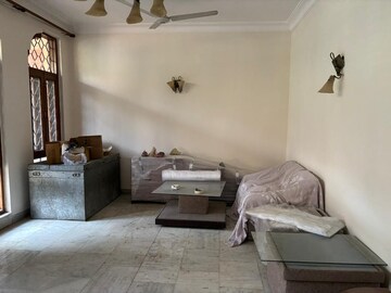 Living Room in 4 BHK Builder Floor at Laxmi Nagar – for Rent