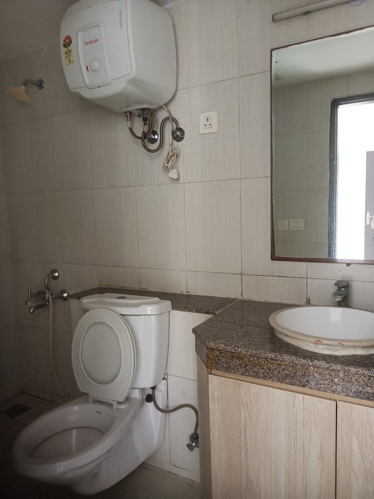Bathroom, the-3c-lotus-panache 4 Bedroom 2794 Sq.Ft. Apartment In Sector 110 Noida 8709745