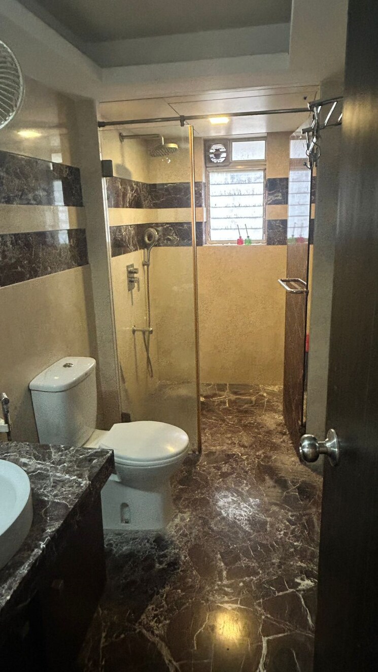 Bathroom, lilian-heights 3 Bedroom 1200 Sq.Ft. Apartment In Bandra West Mumbai 8709791