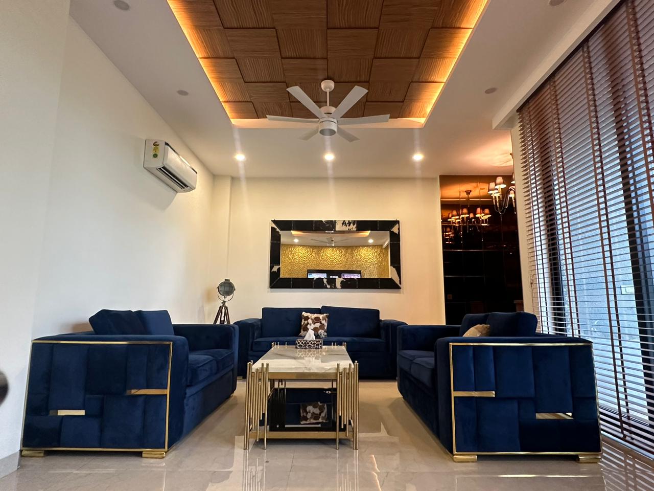 6 BHK + Pooja Room Villa For Sale in Vasant Kunj