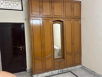 Furnished Amenities in 2.5 BHK Builder Floor at Asha Park – for Rent