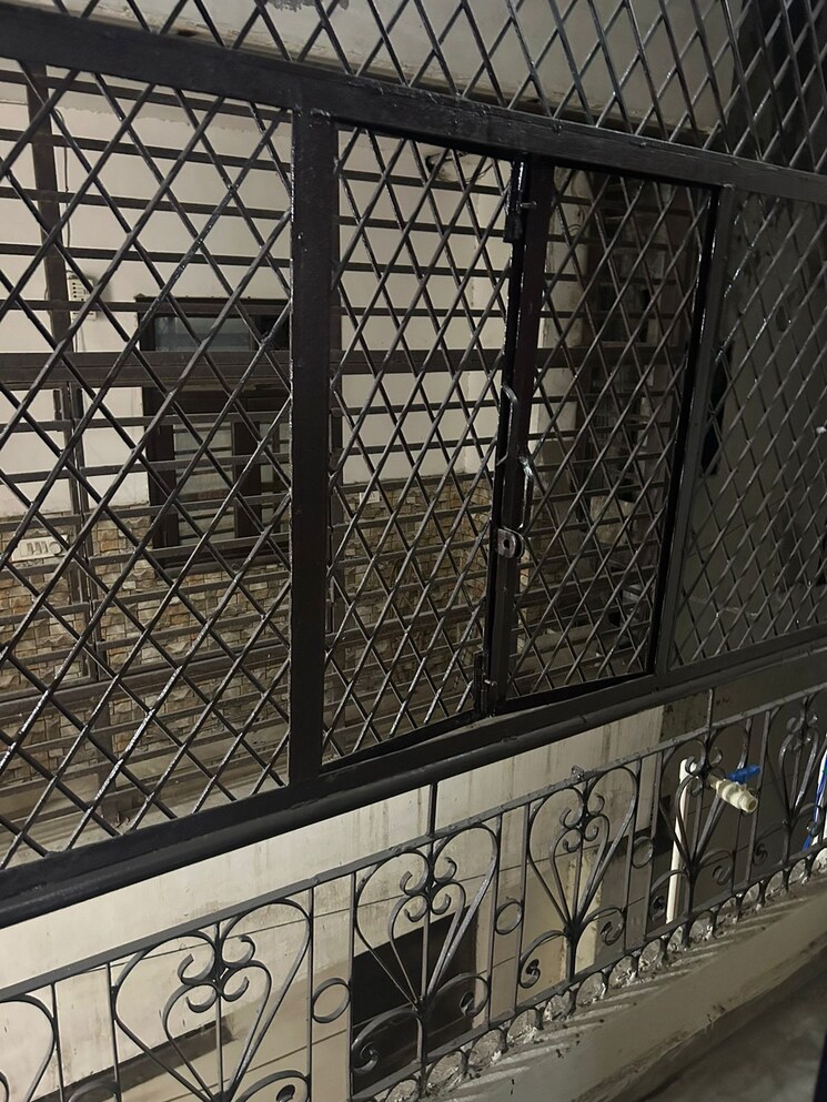 Balcony, asha park 2.5 Bedroom 900 Sq.Ft. Builder Floor In Asha Park Delhi 8709888