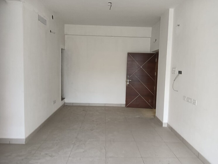 Room, prince anwar shah road 6+ Bedroom 2160 Sq.Ft. Apartment In Prince Anwar Shah Road Kolkata 8709897