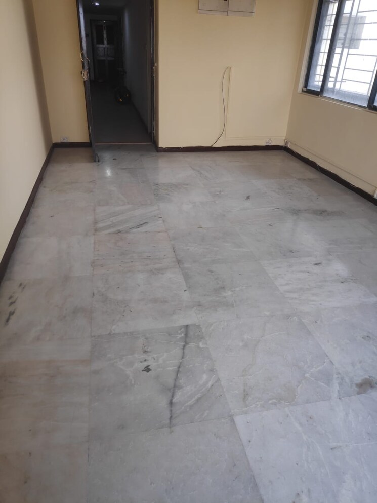 Room, prince anwar shah road 6+ Bedroom 2160 Sq.Ft. Apartment In Prince Anwar Shah Road Kolkata 8709897