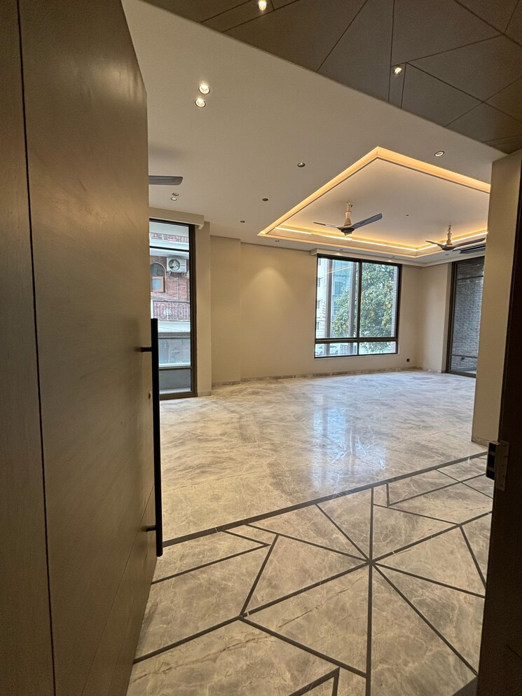 Room, saket 4 Bedroom 2700 Sq.Ft. Builder Floor In Saket Delhi 8709924