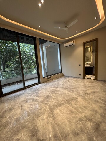 Room in 4 BHK Builder Floor at Saket – for Rent